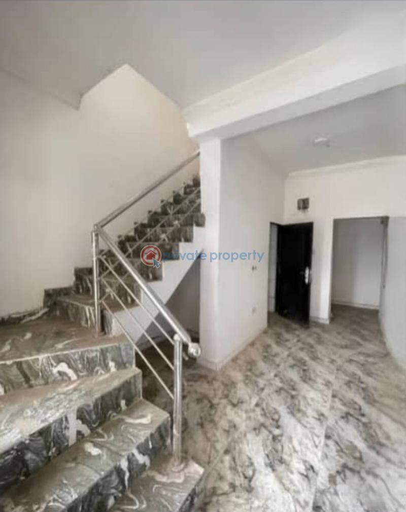 4 bedroom Terrace For Sale Alagomeji Yaba Lagos - 1