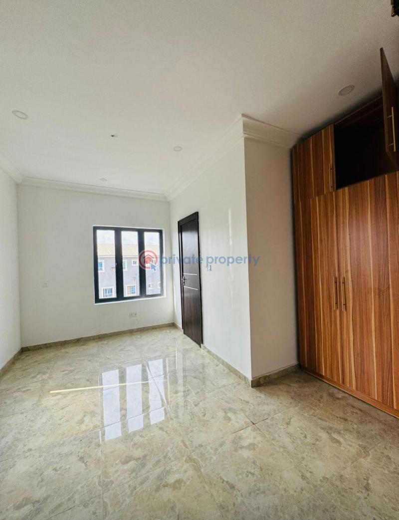 4 bedroom Terraced Duplex For Sale Alagomeji Yaba Lagos - 5