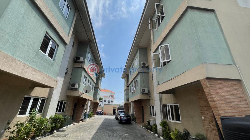 4 bedroom terrace duplex with a domestic quarter - 21 4 bedroom Terraced Duplex For Sale Lekki Right Lekki Lagos - 21