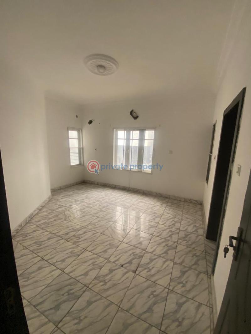 4 bedroom House For Rent In A Gated Estate Pinnacle Filling Station Marw Lekki Phase 1 Lagos - 3