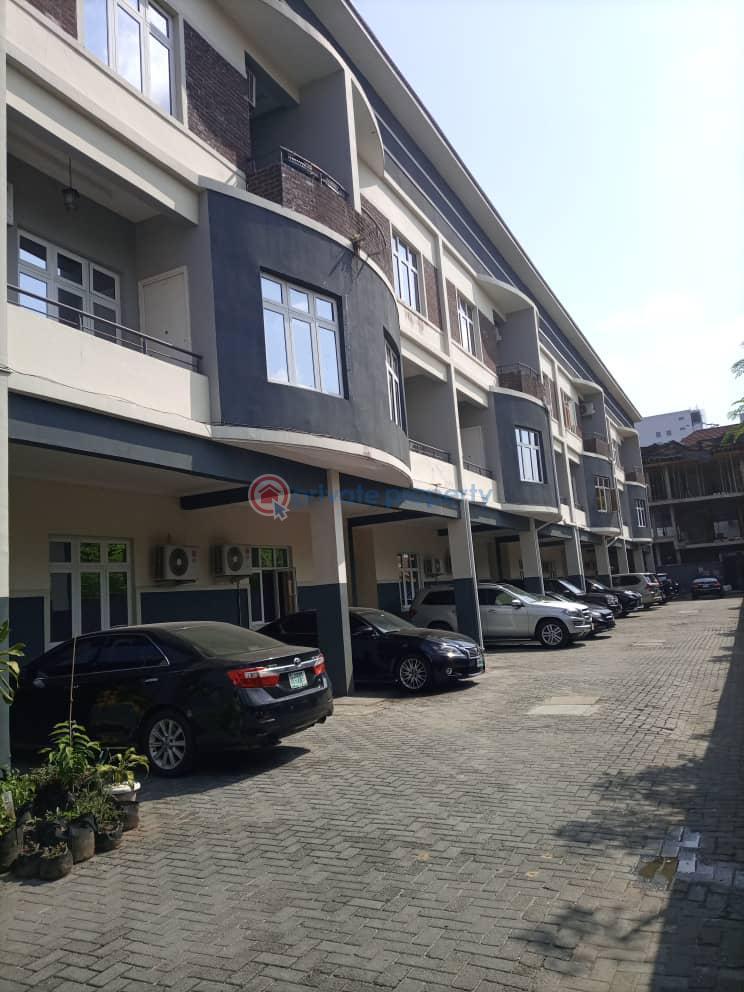 4 bedroom Terraced Duplex For Rent Oniru Victoria Island Lagos - 1