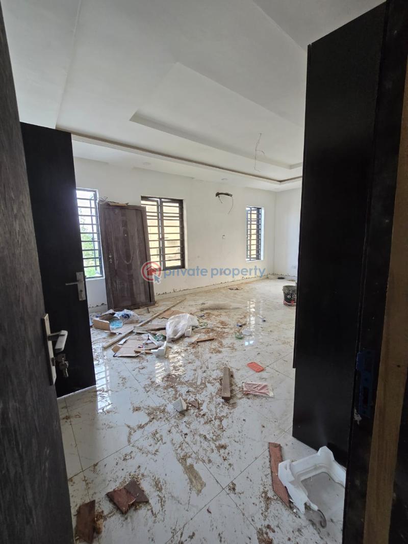 4 bedroom House For Sale Okupe Estate45 Maryland Lagos - 8