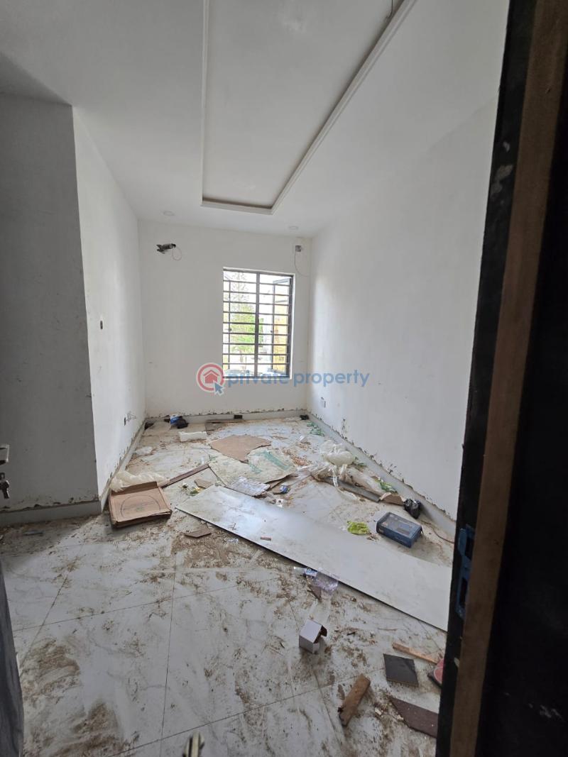 4 bedroom House For Sale Okupe Estate45 Maryland Lagos - 12