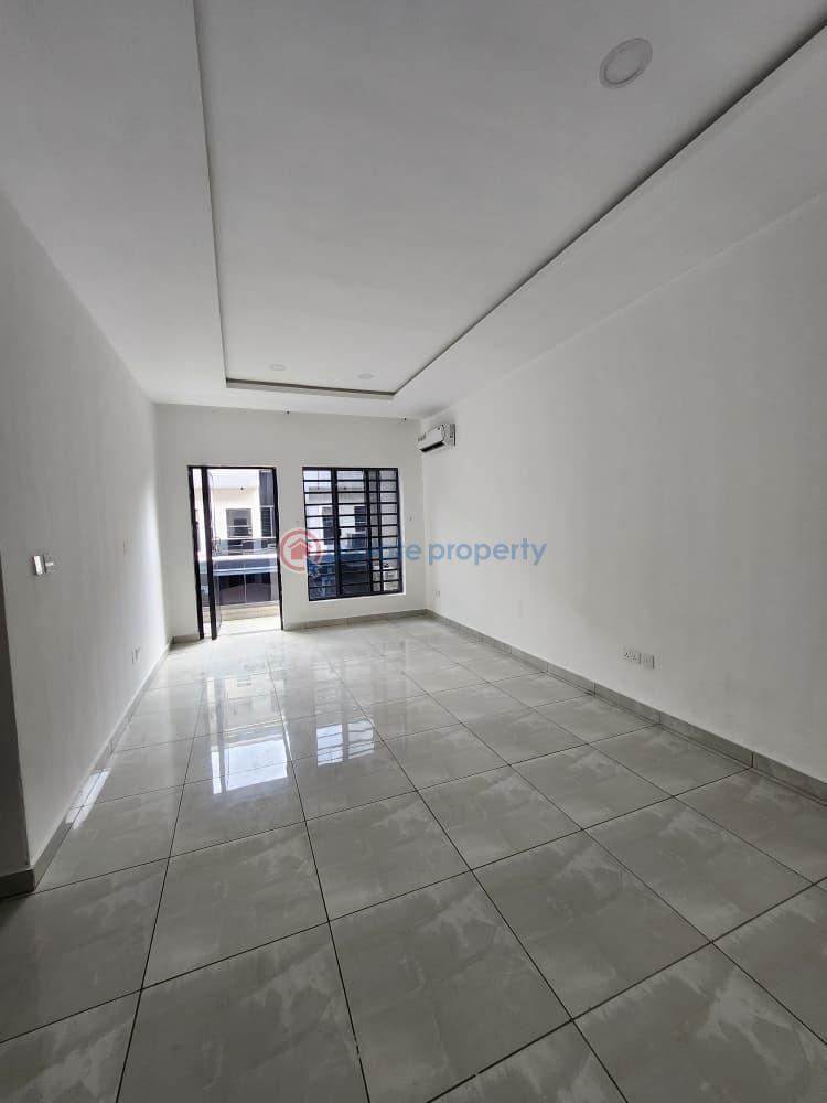 4 bedroom Terraced Duplex For Rent Victoria Island Lagos - 4