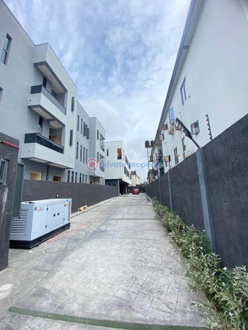 4 bedroom Terraced Duplex For Sale Osapa Lekki Lagos - 0