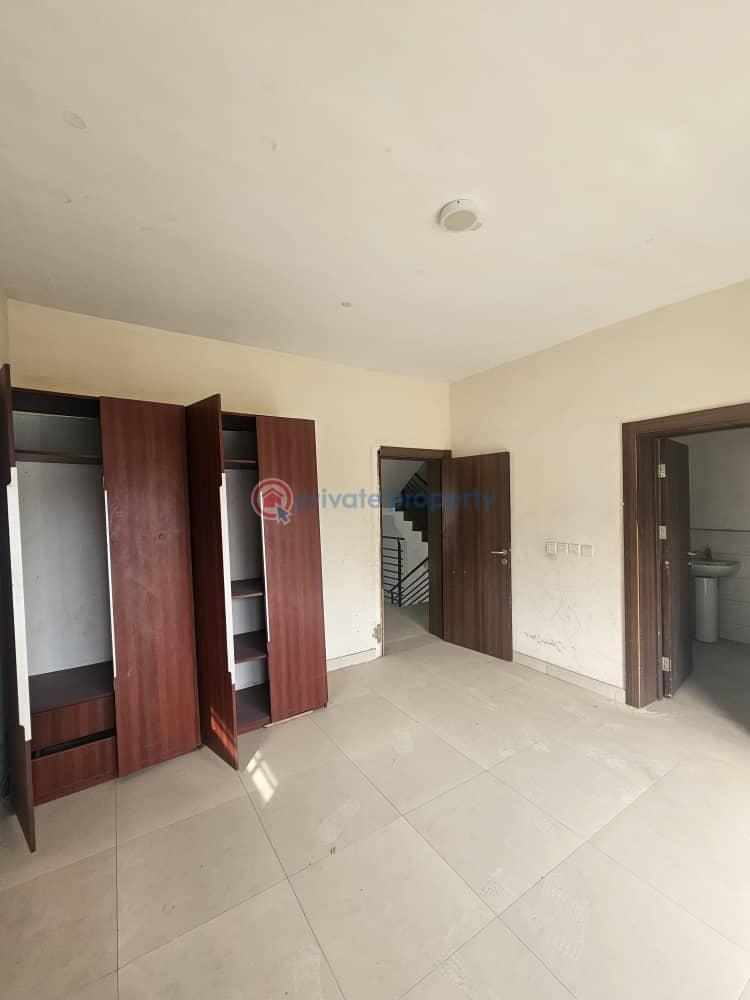 4 bedroom Terraced Duplex For Sale U3 Estate Lekki Phase 1 (right Side) Lekki Phase 1 Lagos - 22