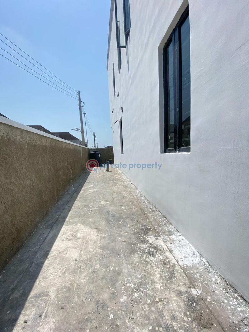 4 bedroom Terraced Duplex For Sale Idado Lekki Lagos - 1