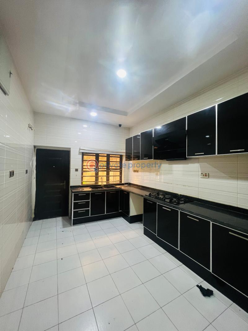 4 bedroom Terrace For Rent Behind Nike Art Gallery Lekki Phase 1 Lagos - 4