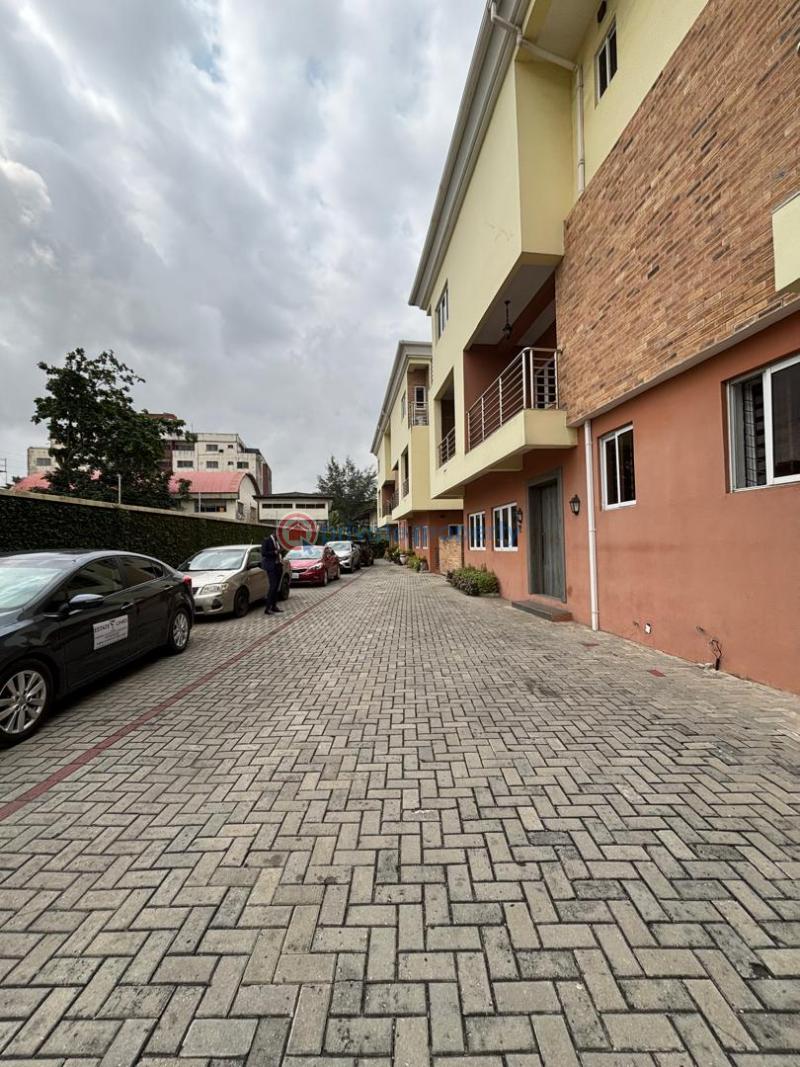 4 bedroom Terraced Duplex For Rent Old Ikoyi Lagos - 8