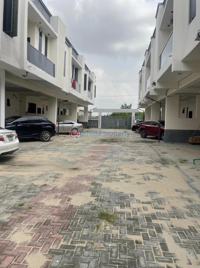 Terrace For Sale Ville Estate Opposite Blenco Supermarket Sangotedo,ibeju Lekki Sangotedo Ajah Lagos - 2