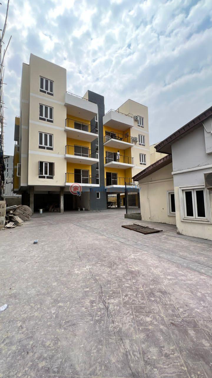 4 bedroom Terrace For Sale Off Freedom Way Lekki Phase 1 Lagos - 5