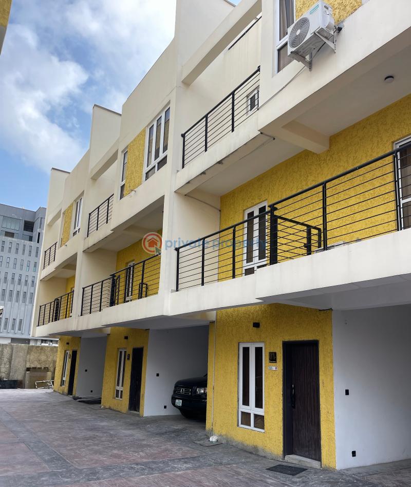4 bedroom Terrace For Sale Off Freedom Way Lekki Phase 1 Lagos - 17