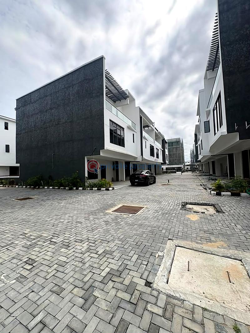4 bedroom Terraced Duplex For Rent Lekki Lagos - 1