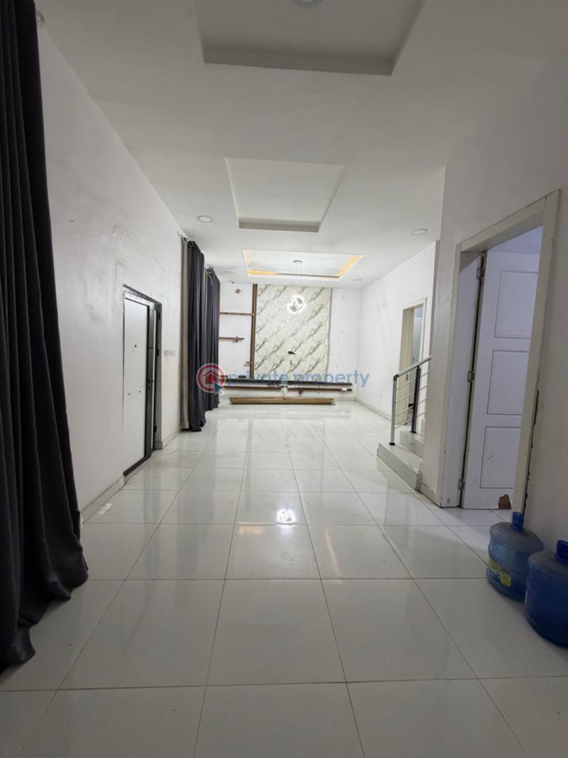 4 bedroom Terrace For Rent Waterview Community Lafiaji Lekki Lagos - 1
