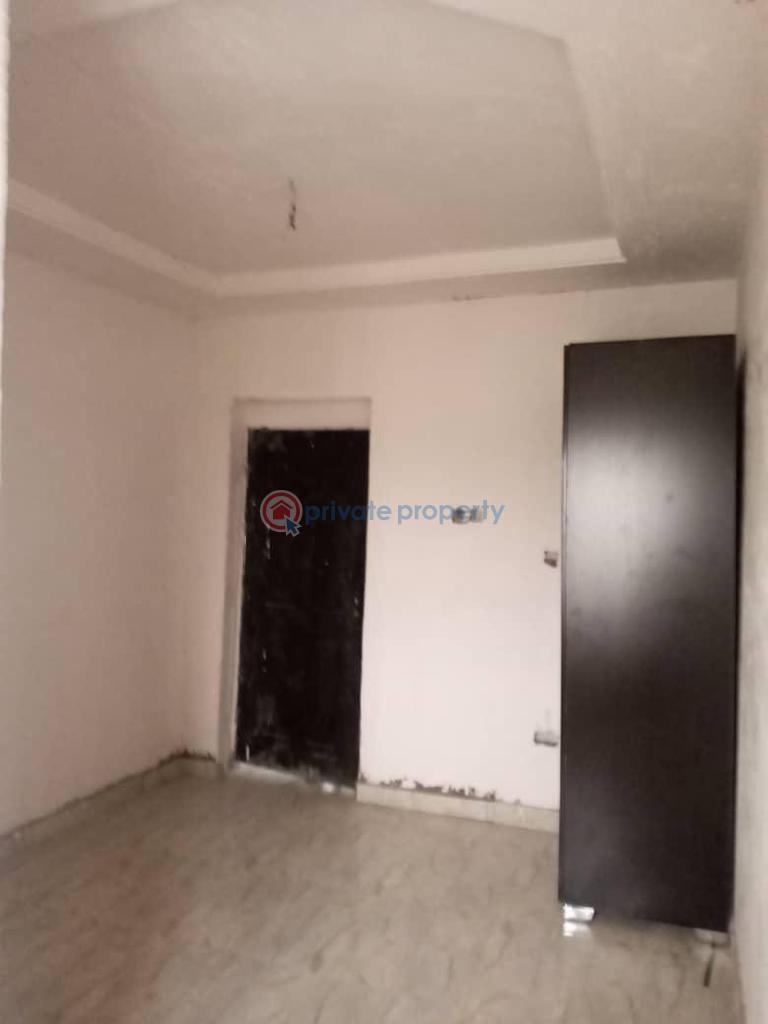 4 bedroom terrace - 2 4 bedroom Terrace For Sale Basheer Augusto Off Bode Thomas, Surulere Lagos - 2