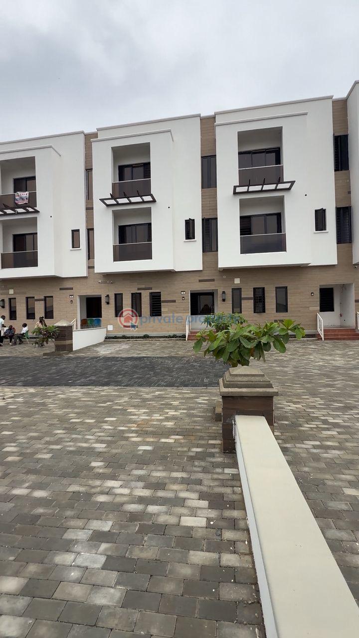 4 bedroom Terrace For Sale Jahi Abuja Phase 2  - 1