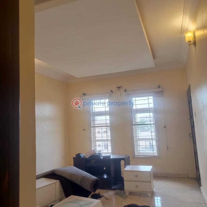4 bedroom Terrace For Rent Chevron Lekki Lagos Inside An Estate Chevron Drive Lekki Lagos - 1