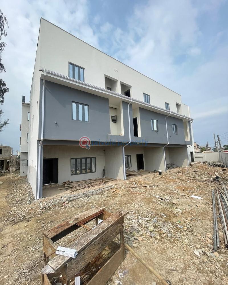 4 bedroom Terrace For Sale Eric Moore Surulere Lagos - 0