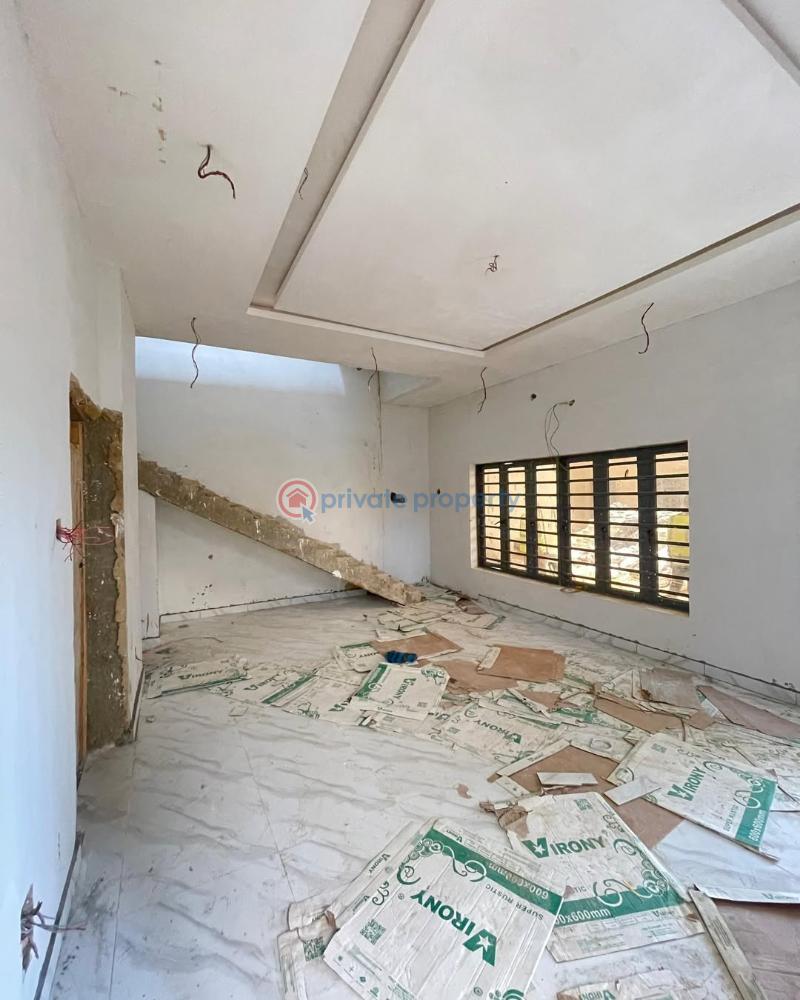 4 bedroom Terrace For Sale Eric Moore Surulere Lagos - 2