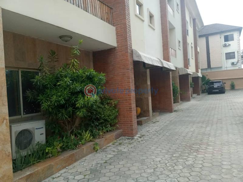 4 bedroom Terrace For Sale Parkview Estate Ikoyi Lagos - 2