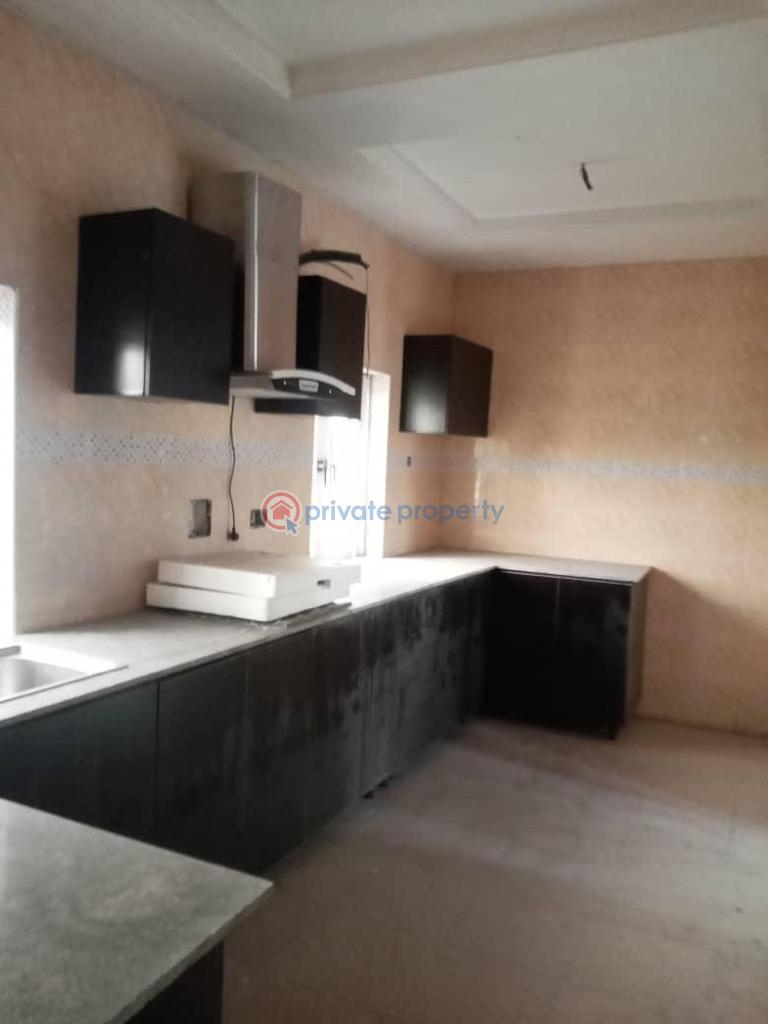 4 bedroom terrace - 13 4 bedroom Terrace For Sale Basheer Augusto Off Bode Thomas, Surulere Lagos - 13