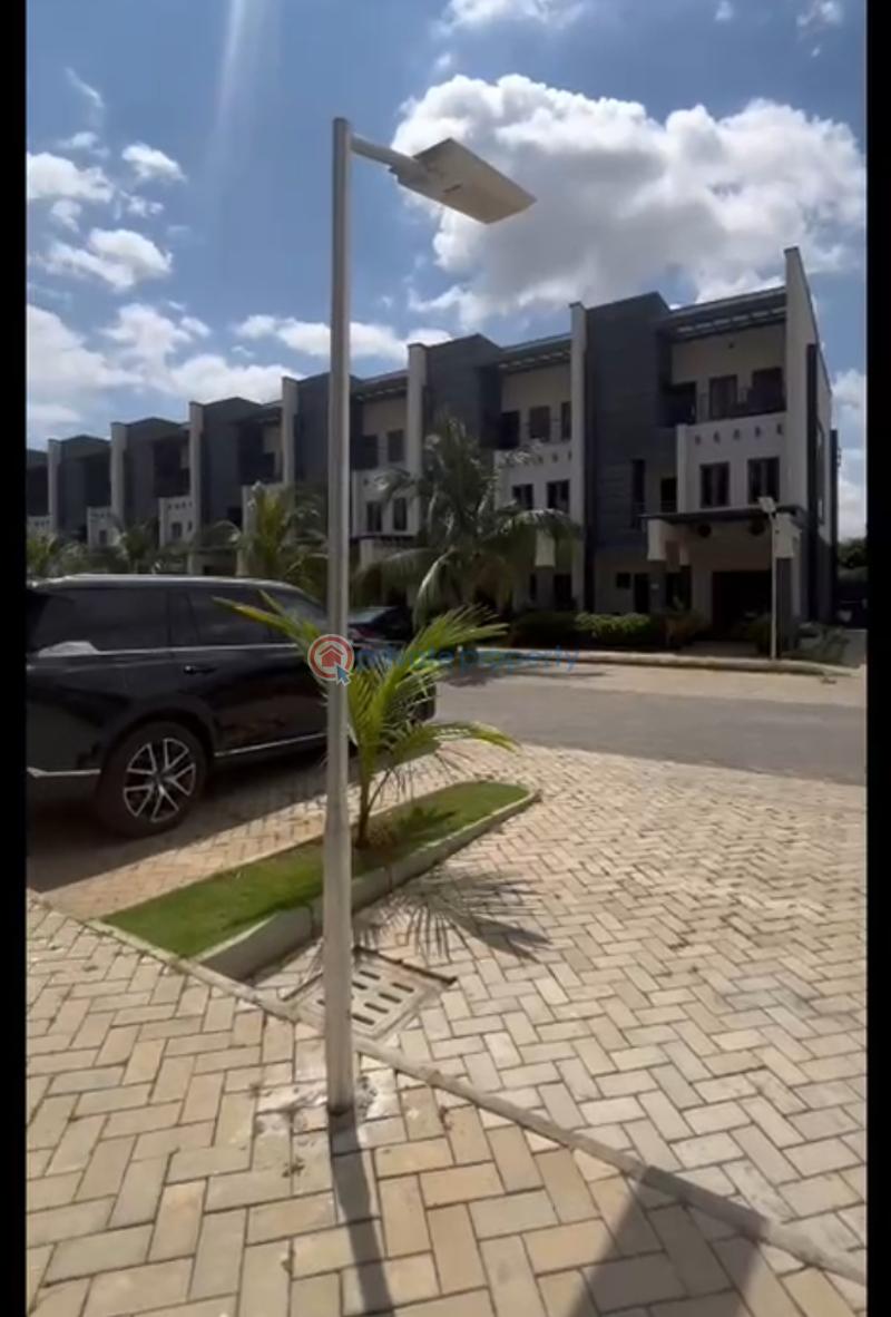4 bedroom Terraced Duplex For Sale Jahi / Abuja Jahi Abuja Phase 2  - 1