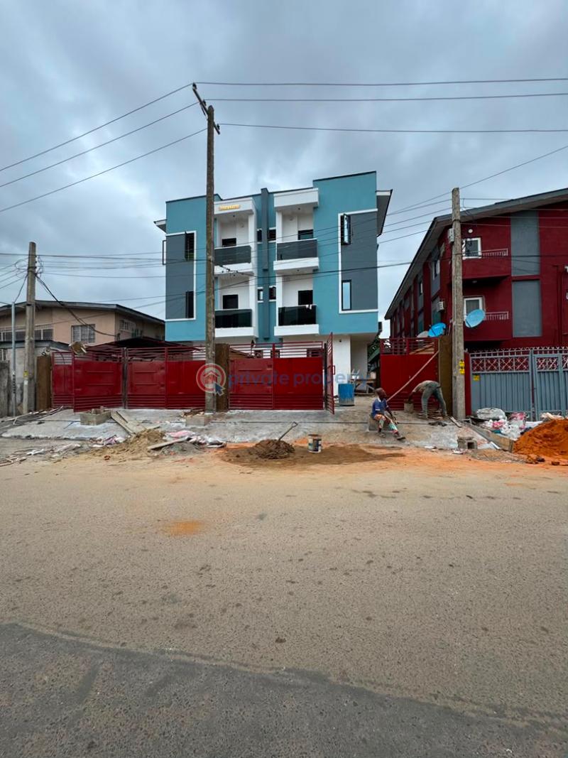 4 bedroom Terraced Duplex For Sale Gbagada Lagos - 10