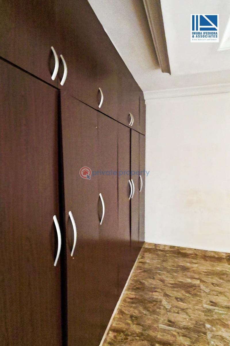 4 bedroom Terraced Duplex For Rent Golf Estate, G.r.a., Enugu Suburb Enugu Area  - 7