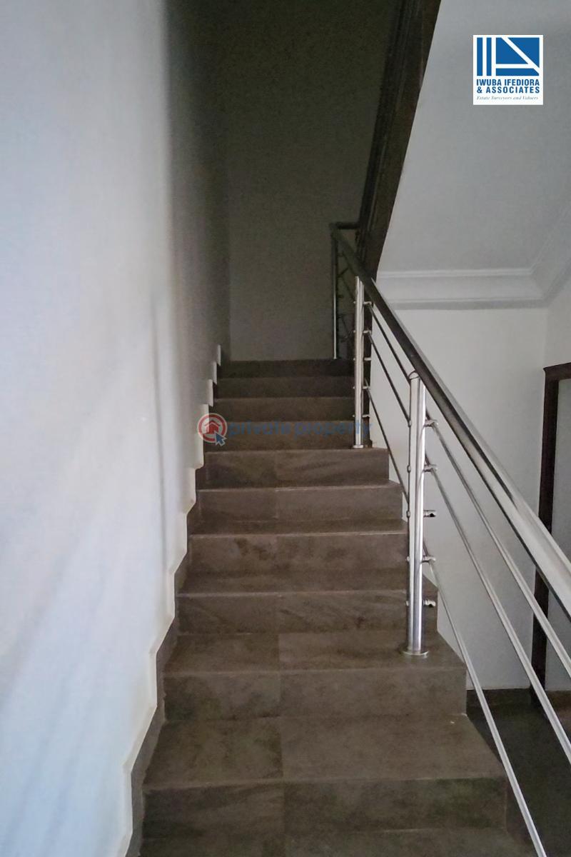 4 bedroom Terraced Duplex For Rent Golf Estate, G.r.a., Enugu Suburb Enugu Area  - 5