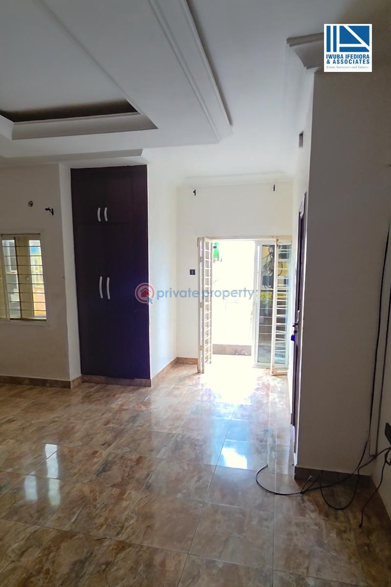 4 bedroom Terraced Duplex For Rent Golf Estate, G.r.a., Enugu Suburb Enugu Area  - 3