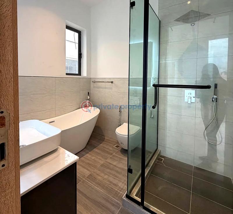 4 bedroom House For Sale Lekki Phase 1 Lagos - 3