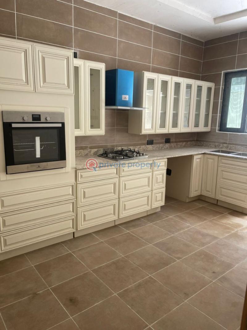 For sale 4 bedroom Townhouse Southbrook Court,macdonald Road Ikoyi