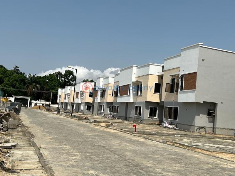 4 bedroom Townhouse For Sale Discovery Park By Chevron Conservation Centre, Lekki Lekki Lagos - 1