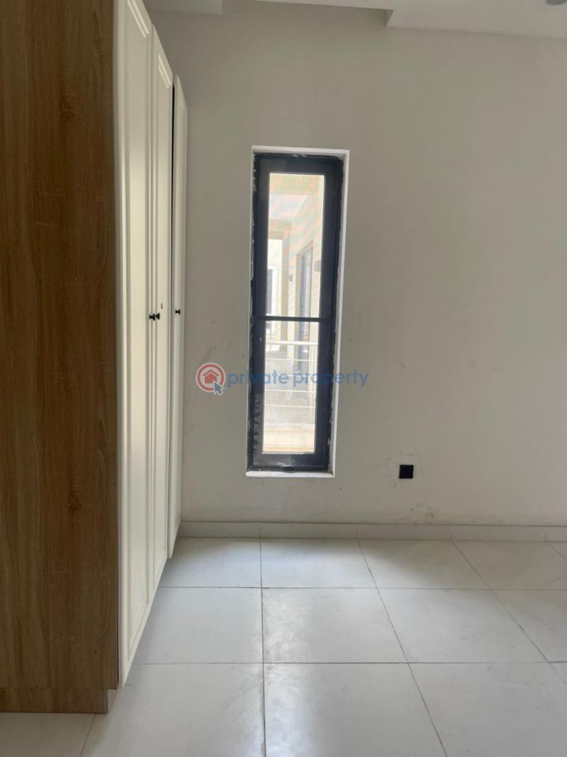 For sale 4 bedroom Townhouse Southbrook Court,macdonald Road Ikoyi