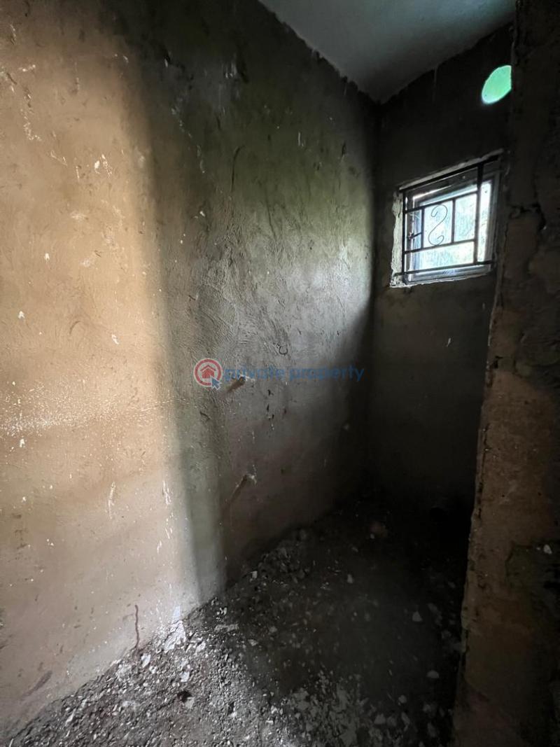 4 bedroom Detached Bungalow For Sale Ogundipe Near Kumopayi Olodo Garage Area Ibadan Oyo - 13