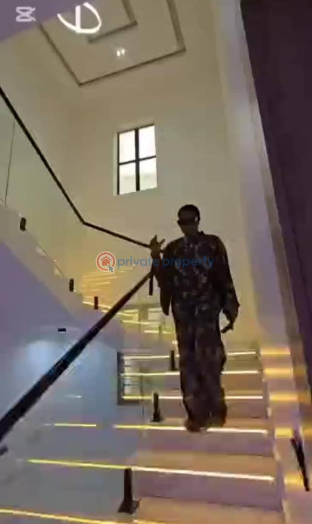 4 bedroom Detached Duplex For Sale Valley Estate In Golf Gra Enugu Area  - 10