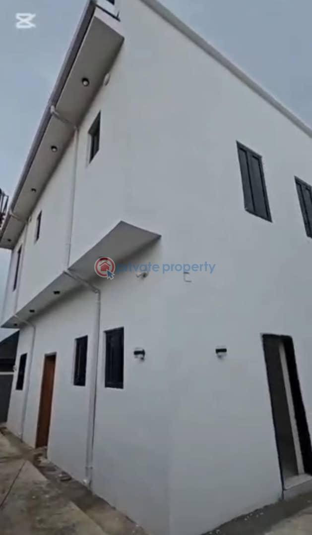 4 bedroom Detached Duplex For Sale Valley Estate In Golf Gra Enugu Area  - 5