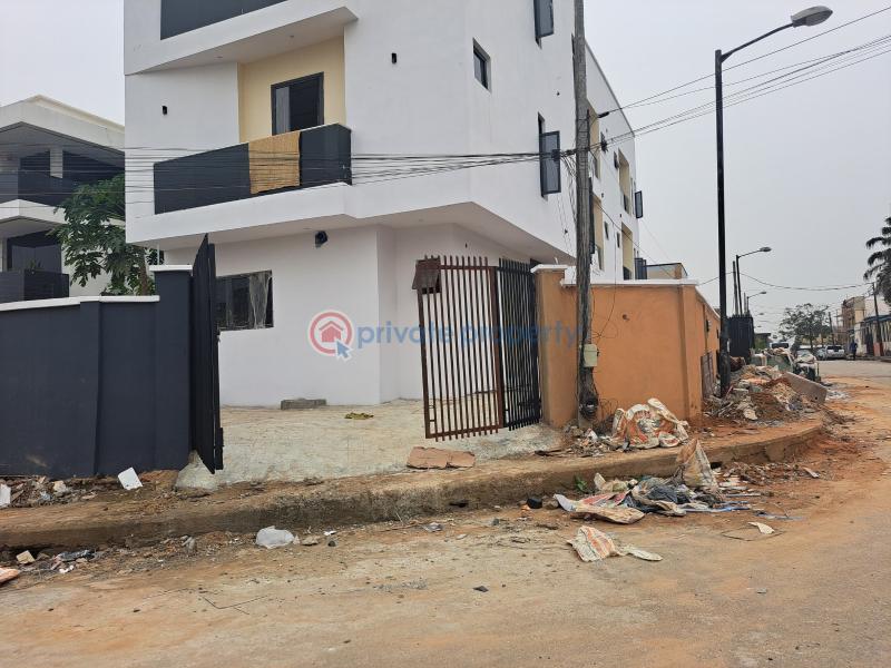 4 bedroom Semi detached Duplex For Sale Ajao Estate, Anthony Maryland Lagos - 1