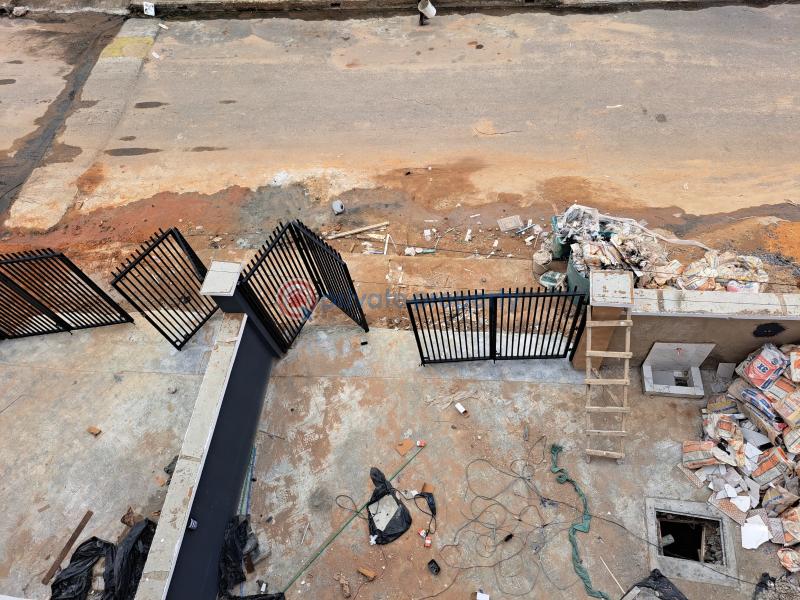 4 bedroom Semi detached Duplex For Sale Ajao Estate, Anthony Maryland Lagos - 11