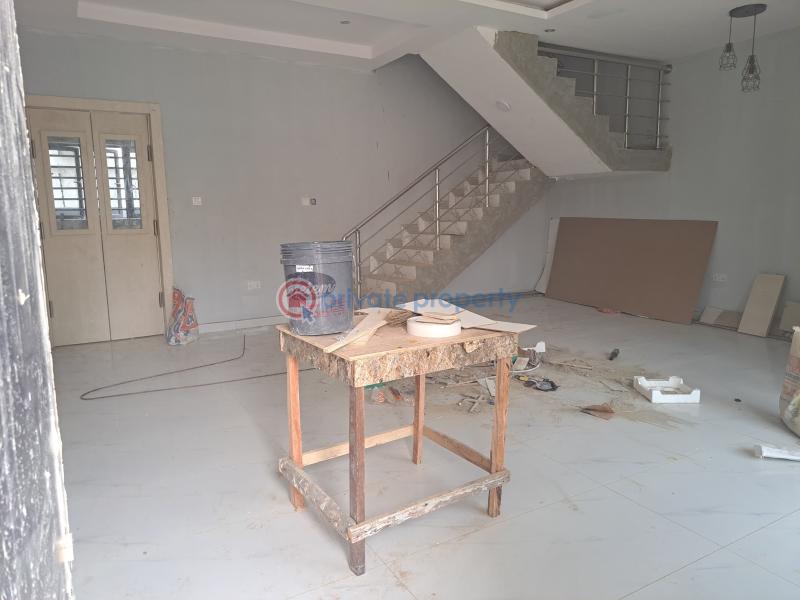 4 bedroom Semi detached Duplex For Sale Ajao Estate, Anthony Maryland Lagos - 4