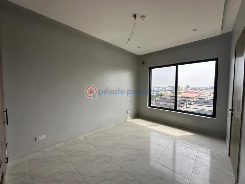 4 bedroom Maisonette For Sale Off Admiralty Way Lekki Phase 1 Lagos - 20