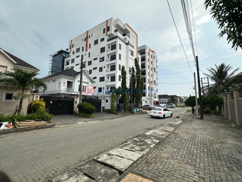 4 bedroom Maisonette For Sale Off Admiralty Way Lekki Phase 1 Lagos - 2