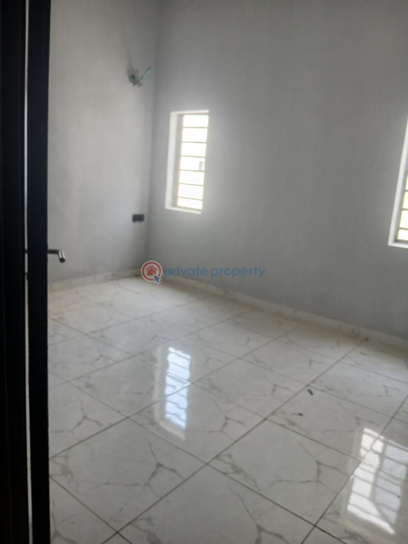 4 bedroom Penthouse For Sale Atlantic Nominee Layout Estate Abraham Adesanya Ajah Lagos - 2