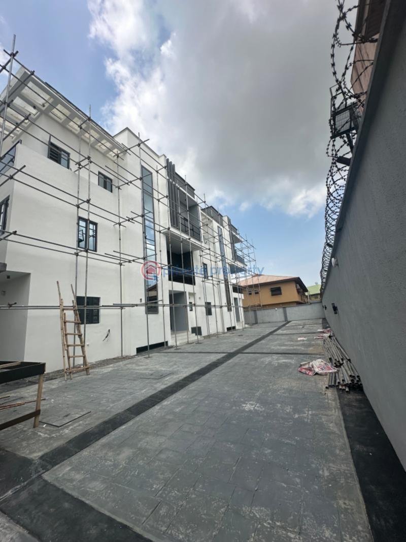 4 bedroom Semi detached Duplex For Sale Magodo GRA Phase 1 Ojodu Lagos - 1