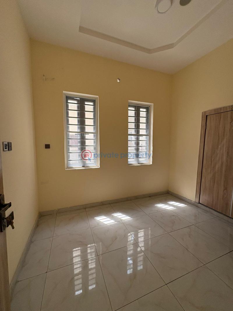 4 bedroom Semi detached Duplex For Rent Hrc Estate Along Lekki Expressway Lagos - 4