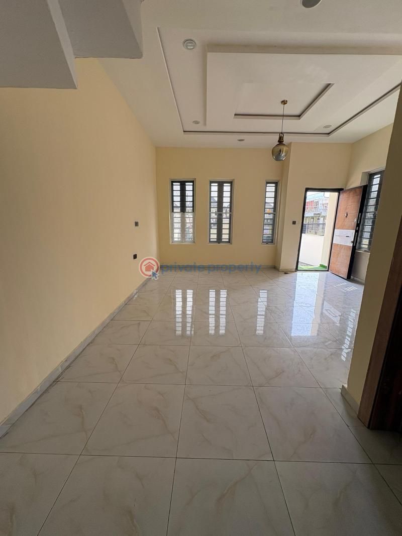 4 bedroom Semi detached Duplex For Rent Hrc Estate Along Lekki Expressway Lagos - 2