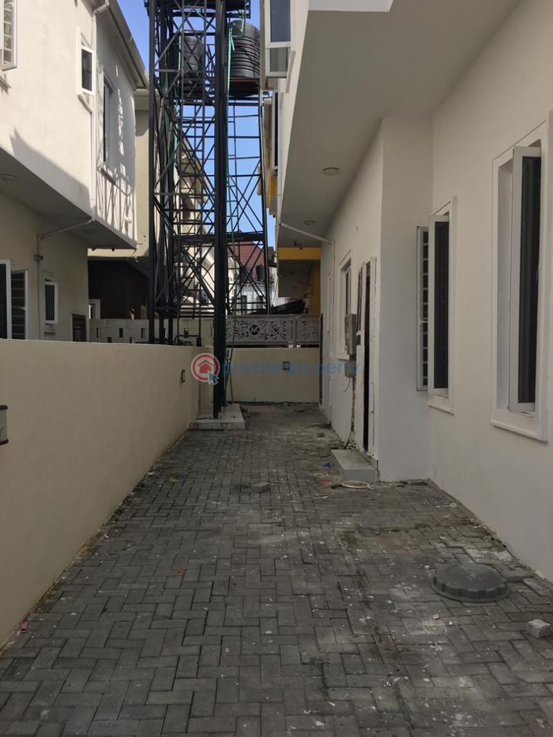 4 bedroom Semi detached Duplex For Rent Harris Drive Victoria Garden City Lekki Lagos - 9