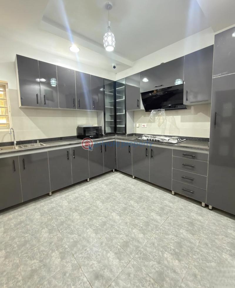 4 bedroom House For Sale Adeniyi Jones Ikeja Lagos - 3