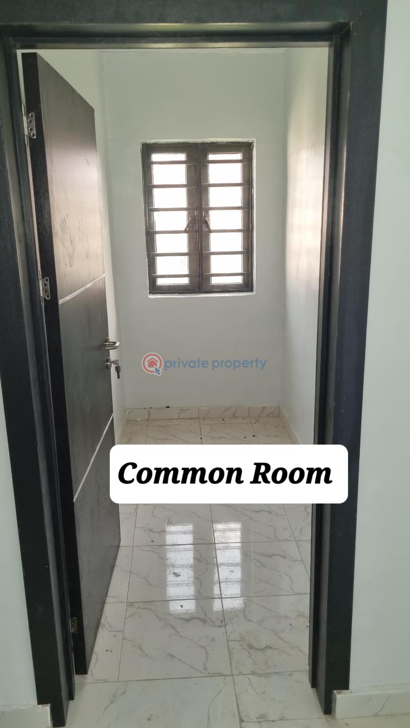 4 bedroom Semi detached Duplex For Sale Saphire Gardens Estate Awoyaya Ajah Lagos - 9