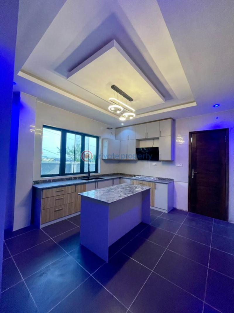 4 bedroom Semi detached Duplex For Sale Ogudu GRA Lagos - 4